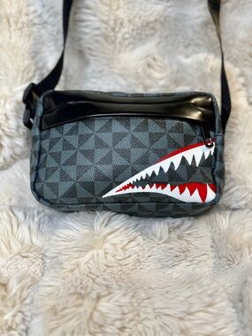 Crossbody Bag with Shark Tooth Graphic Unisex